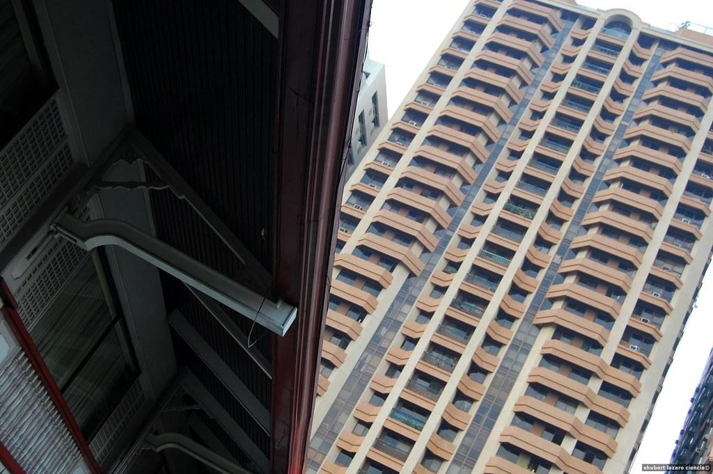 Deira House Prices Surge Past Apartments in Striking Market Split