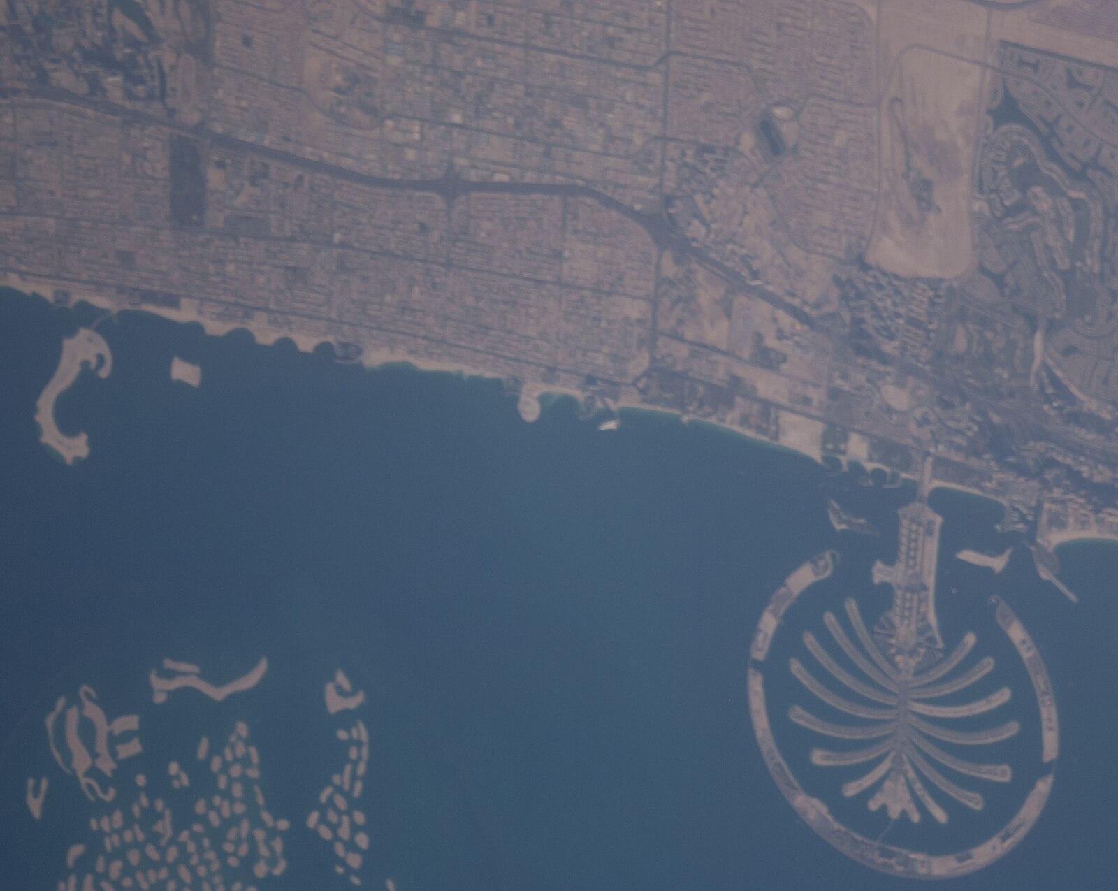 ISS040 E 125345 View of United Arab Emirates